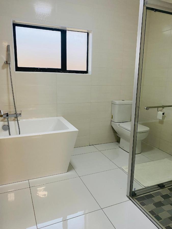 Immaculate Villa Gaborone Kültér fotó